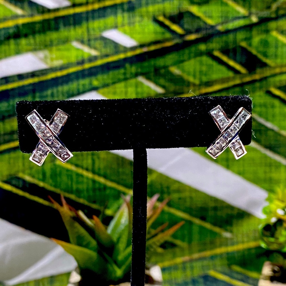 925 X Crossed Stud Earrings ✨💖